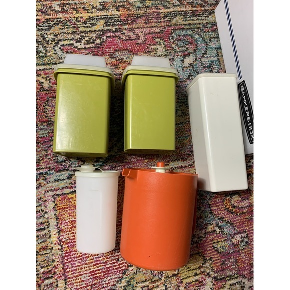 Vintage  Avocado Green Tupperware Deli Pickle Olive Keeper Velveeta Lot - Picture 1 of 9